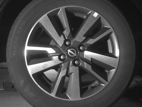 Used 2025 Nissan Versa SV FWD image 15