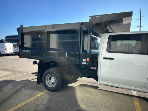 Used 2024 Chevrolet Silverado 3500 W/T w/ WT Convenience Package image 11