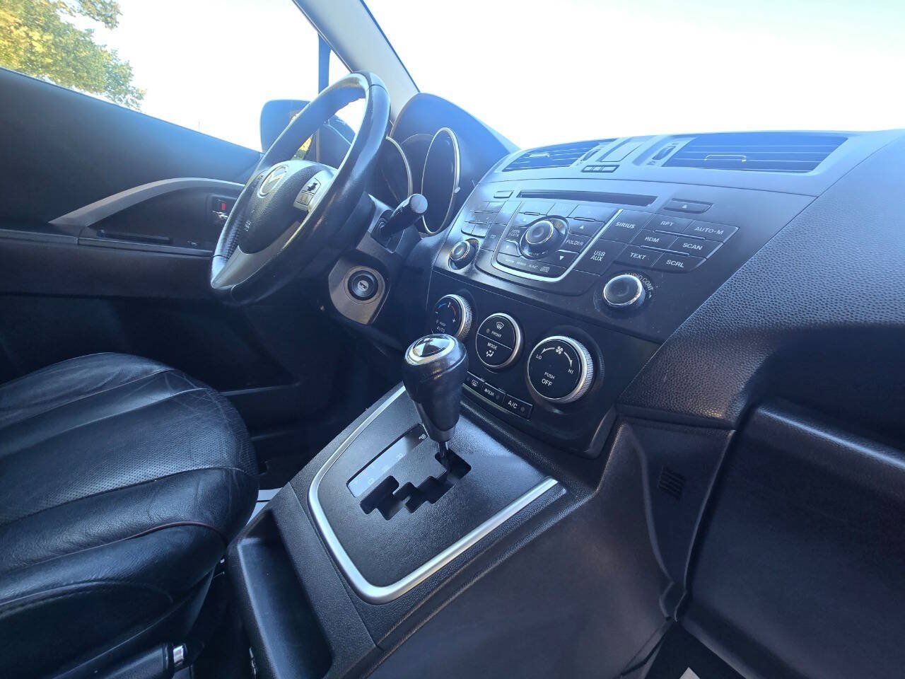 Used 2014 MAZDA MAZDA5 Grand Touring FWD image 26