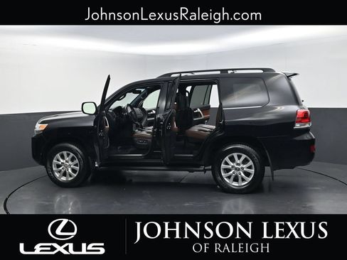 Used 2016 Toyota Land Cruiser AWD/4WD image 37