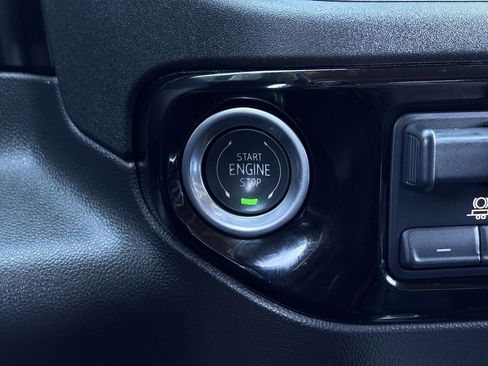 Used 2025 Chevrolet Silverado 1500 LT Trail Boss image 18