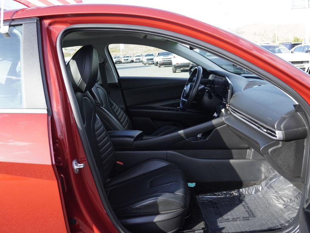 Used 2024 Hyundai Elantra Limited FWD image 32