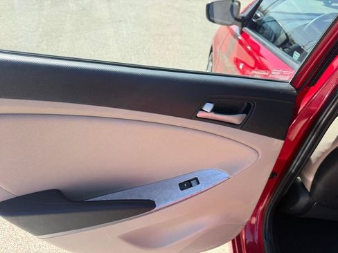 Used 2016 Hyundai Accent SE FWD image 15
