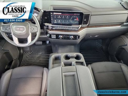 Used 2025 GMC Sierra 1500 Elevation AWD/4WD image 2