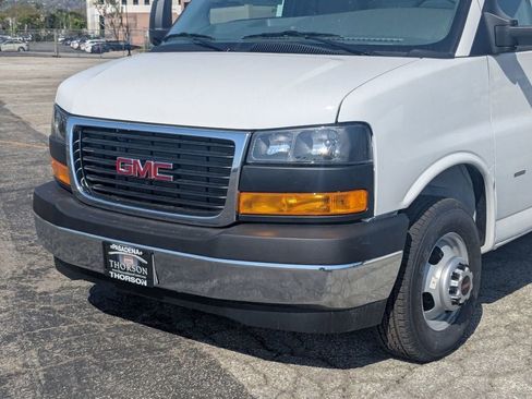 New 2026 GMC Savana 3500 w/ Power Convenience Package RWD image 20
