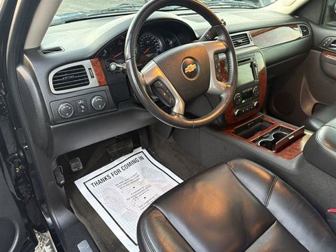 Used 2010 Chevrolet Suburban LTZ image 9