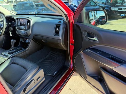 Used 2019 Chevrolet Colorado Z71 image 18