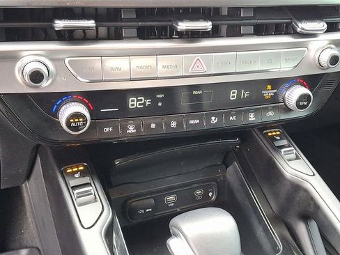 Used 2024 Kia Telluride S image 13