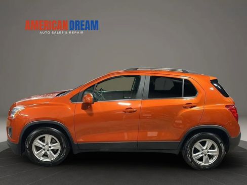 Used 2016 Chevrolet Trax LT FWD image 2