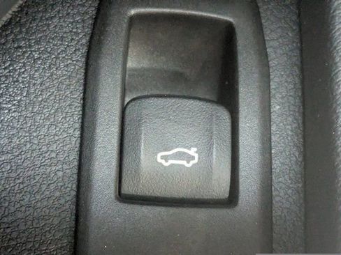 Used 2023 BMW 330i Sedan w/ Driving Assistance Package image 33