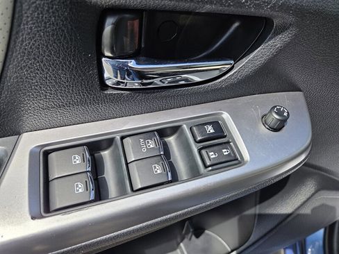 Used 2017 Subaru Crosstrek 2.0i Limited w/ Popular Package #2 image 13