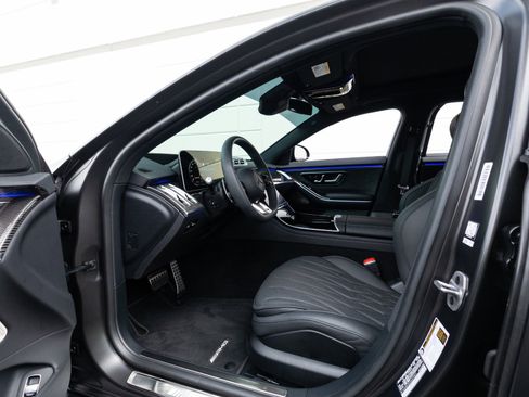 Used 2025 Mercedes-Benz S 63 AMG S image 68
