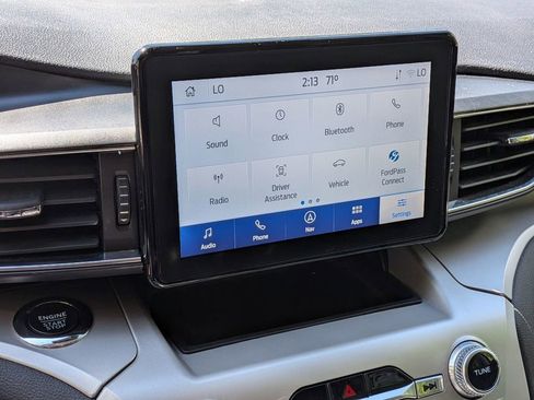 Used 2022 Ford Explorer XLT w/ Equipment Group 202A AWD/4WD image 23