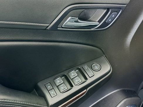 Used 2019 GMC Yukon SLE image 19