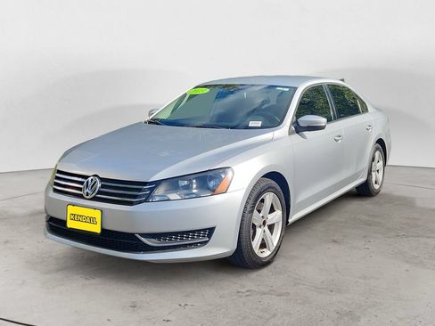 Used 2013 Volkswagen Passat 2.5 S FWD image 1