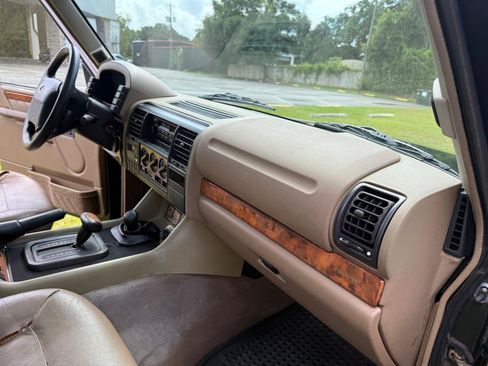 Used 1998 Land Rover Discovery LE AWD/4WD image 26