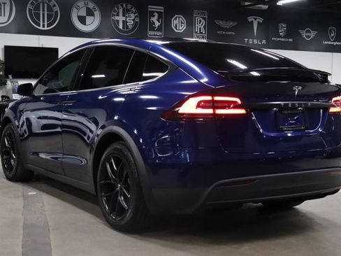 Used 2021 Tesla Model X Long Range AWD/4WD image 3