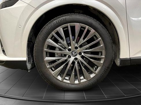 Used 2024 Lexus RX 350 AWD image 9