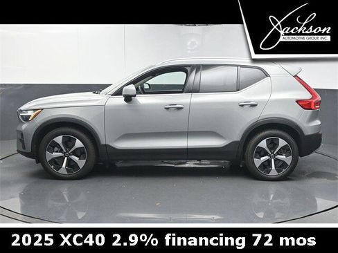 Certified 2025 Volvo XC40 B5 Core w/ Protection Package Premier image 5