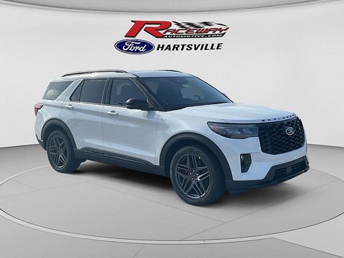 New 2026 Ford Explorer ST-Line w/ ST-Line Street Pack RWD image 2