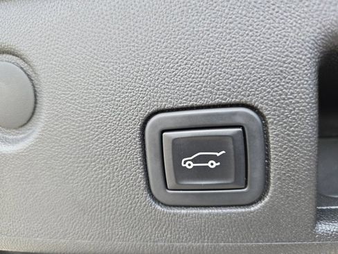 Used 2022 Chevrolet Equinox LT w/ Driver Convenience Package AWD/4WD image 20