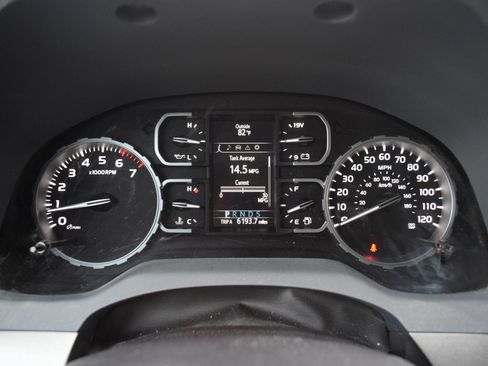 Used 2021 Toyota Tundra SR5 AWD/4WD image 12