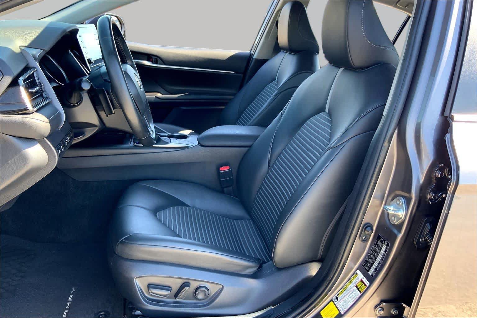 Used 2023 Toyota Camry SE w/ Convenience Package FWD image 8