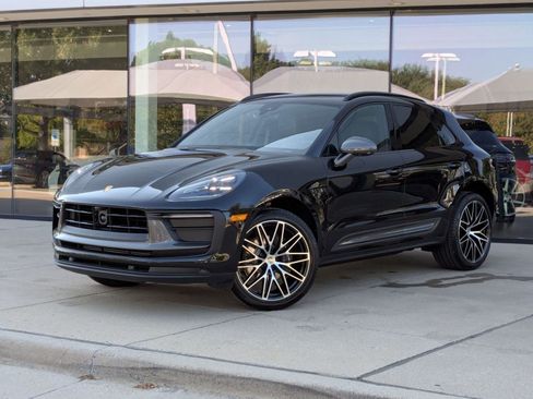 Certified 2026 Porsche Macan Turbo AWD/4WD image 1