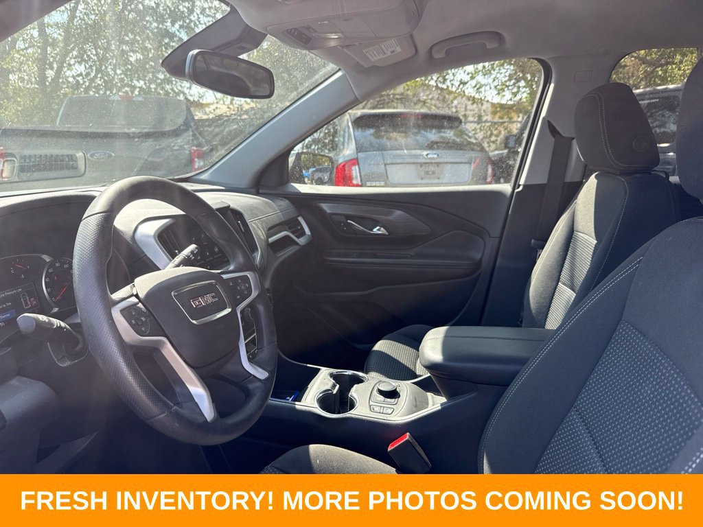 Used 2024 GMC Terrain SLE w/ Driver Convenience Package FWD image 8