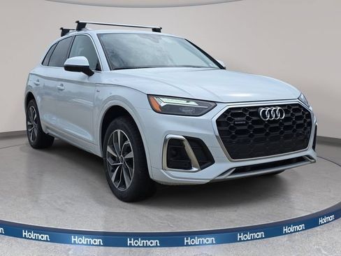 Used 2023 Audi Q5 2.0T Premium w/ Convenience Package AWD/4WD image 4
