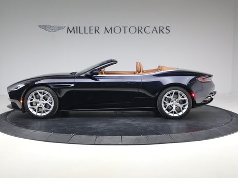 Used 2019 Aston Martin DB11 Volante RWD image 3