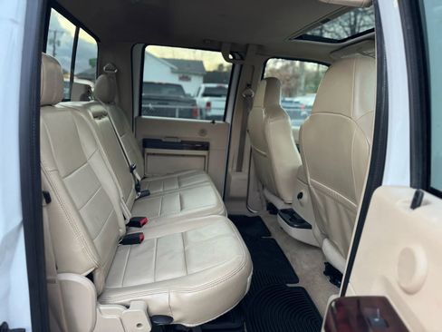 Used 2008 Ford F450 Lariat image 18
