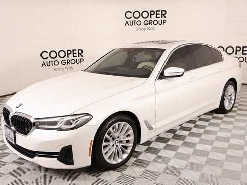 Used 2023 BMW 530i xDrive w/ Convenience Package image 12
