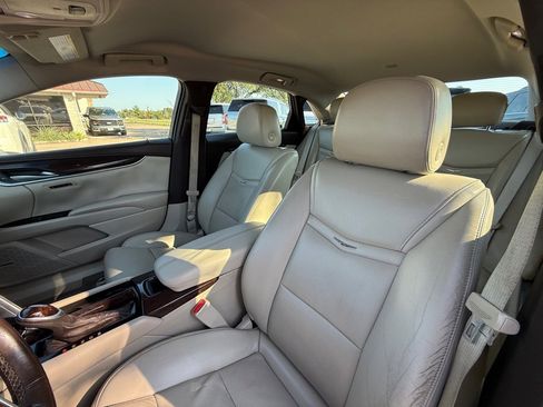 Used 2015 Cadillac XTS Luxury image 18