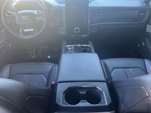 Used 2022 Ford Expedition Max Limited image 19