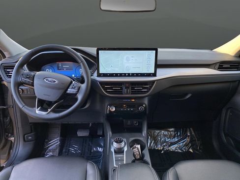 Certified 2025 Ford Escape Platinum image 6