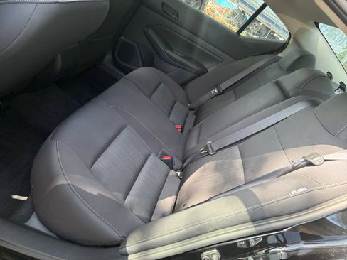 Used 2025 Nissan Altima 2.5 SV FWD image 39