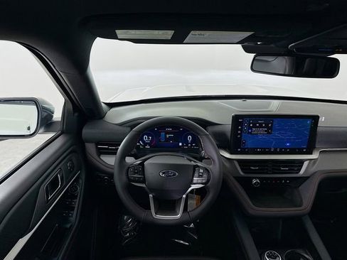 New 2026 Ford Explorer ST-Line w/ ST-Line Street Pack image 24