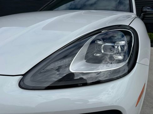Certified 2023 Porsche Cayenne AWD/4WD image 13