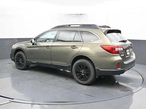 Used 2017 Subaru Outback 2.5i Premium w/ Popular Package #2 AWD/4WD image 10