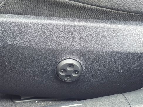 Used 2024 Mercedes-Benz C 300 4MATIC Sedan w/ AMG Line w/ Night Package image 36