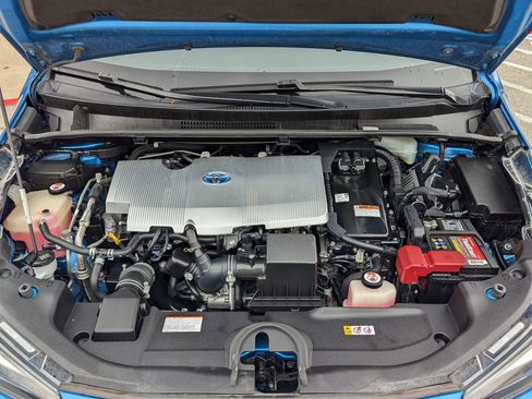 Used 2019 Toyota Prius LE image 31