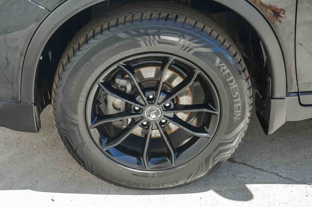 Used 2018 Nissan Rogue S AWD/4WD image 10