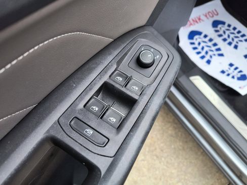 Used 2022 Volkswagen Atlas SE image 16