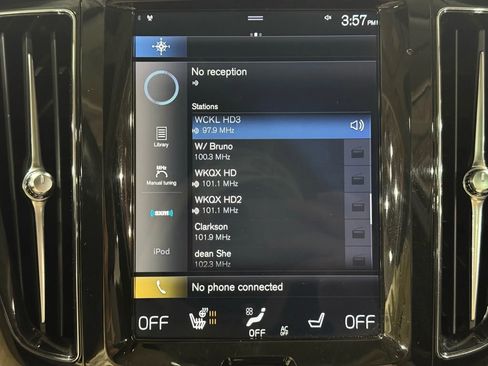 Used 2018 Volvo XC60 T8 Inscription w/ Luxury Seat Package image 32