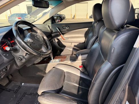 Used 2011 Nissan Maxima 3.5 SV w/ Premium Pkg FWD image 2