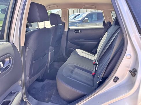 Used 2015 Nissan Rogue S w/ Convenience Package FWD image 13