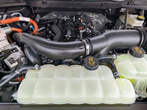 New 2025 Ford F150 Lariat w/ Equipment Group 501A Mid image 16