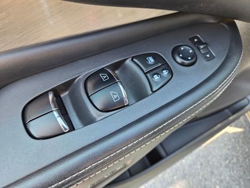 Used 2017 Nissan Murano Platinum w/ Platinum Technology Package AWD/4WD image 29