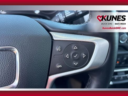 Used 2024 GMC Terrain SLT image 16